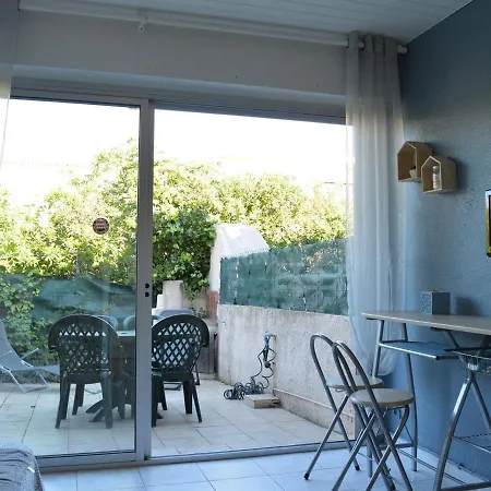 Apartment 3 Couchages Avec Terrasse, Parking, A 50m De La - D'agde - Fr-1-249-171